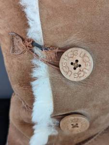 lot 68 image: UGG Womens Triple Button Boots