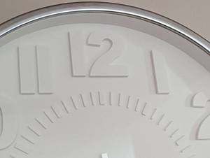 lot 75 image: Decorative Wall Clock