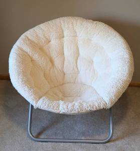 lot 74 image: Fuzzy Folding Saucer Chair