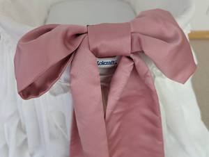 lot 80 image: Kolcraft Rolling Bassinet