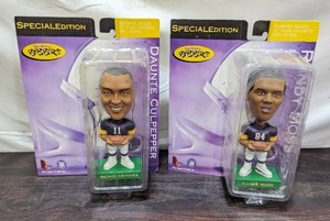 lot 35 image: 2 Bobble Heads