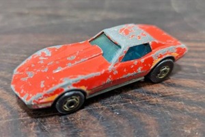 lot 48 image: Corvette Hot Wheel