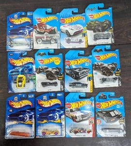 lot 59 image: 12 Hot Wheels