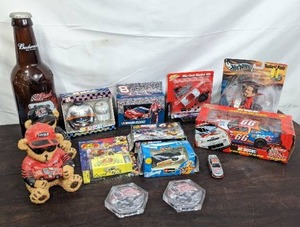 lot 70 image: 14 Misc. NASCAR Items