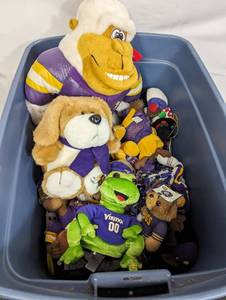 lot 75 image: Collection of MN Vikings Plush Toys