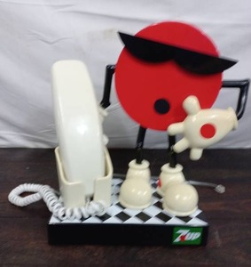 lot 104 image: 7Up Phone