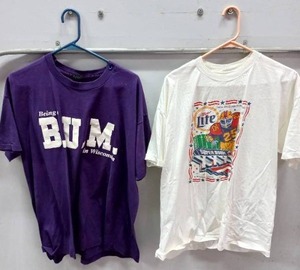 lot 17 image: 2 Football T-shirts