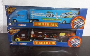 lot 26 image: 2 Model transporters