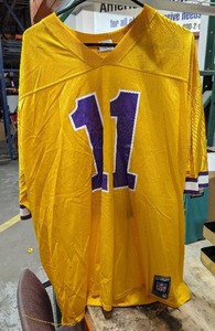lot 114 image: Vikings Daunte Culpepper Jersey