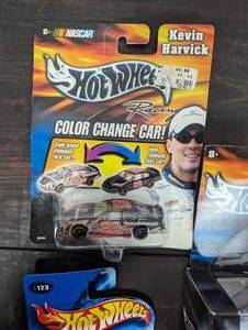 lot 142 image: Collection of Hot Wheels