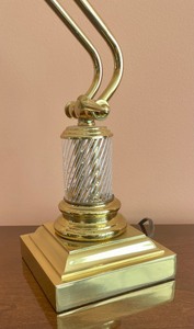 lot 35 image: Bankers Style Brass Desk Lamp