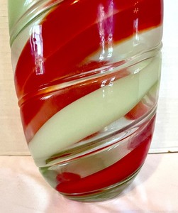 lot 105 image: Spectacular Art Glass Vase