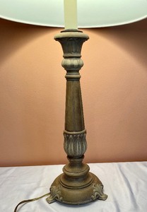 lot 126 image: Decorative Table Lamp