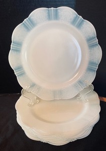 lot 136 image: Vintage Macbeth-Evans Sweetheart Monax Glass Dishware Grouping