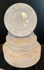 lot 151 image: Fine Pfaltzgraff China Grouping