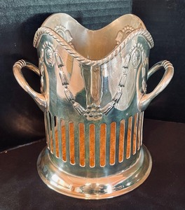 lot 153 image: Silver Plated Sensations