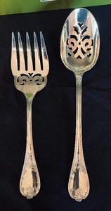lot 172 image: Christofle Orfevre a Paris Serving Utensils