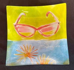 lot 245 image: Fun Finds