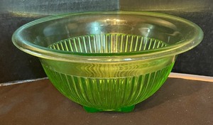 lot 254 image: Variety of Depression Glassware