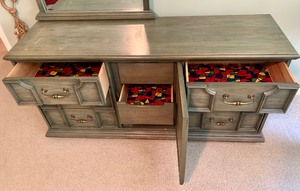 lot 11 image: Beautiful Vintage Dresser With Mirror