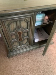 lot 13 image: Vintage Nightstand