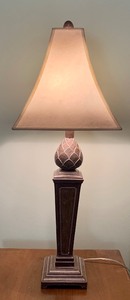 lot 60 image: Decorative Table Lamp