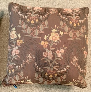 lot 65 image: Pair of Accent Pillows