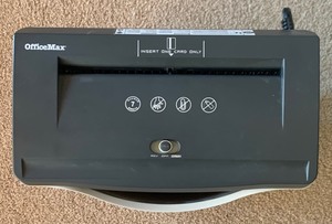lot 93 image: OfficeMax Paper Shredder