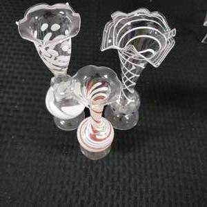 lot 52 image: Pretty Bimini Glass White with Accents Bud Vases  lot of 3