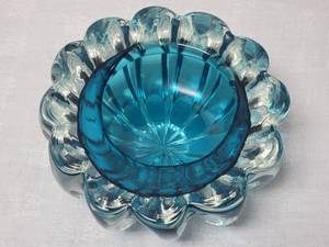 lot 62B image: Beautiful Fine Studio Art Glass Ashtray - Blue