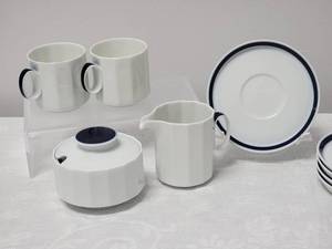 lot 96 image: Rosenthal Studio-Linie - Fine Coffee Service Set (12)