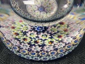lot 91 image: Brilliant Studio Art Glass Paperweight