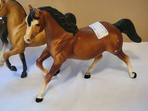 lot 107 image: Vintage Breyer Horse Collection - Running Mare, Western Prancing Horse - 124111110