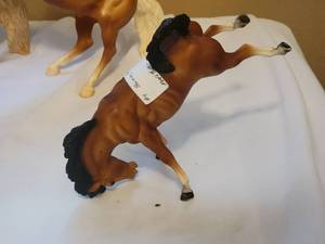 lot 108 image: Vintage Breyer Horse Collection - Bucking Bronco, Grazing Mare, Fighting Stallion - 19214330