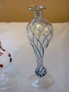 lot 53A8 image: Bimini Ultra-Fine Italian Studio Art Glass Vases (3) - Scarlet Swirl  Blue Helix
