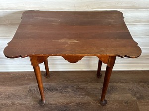 lot 27 image: Vintage Wooden Accent Table