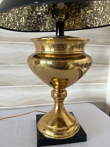 lot 29 image: Decorative Brass Table Lamp