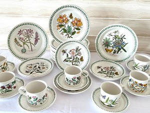 lot 17 image: Portmeirion Botanic Garden Dishes