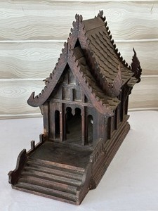 lot 32 image: Vintage Thai Wooden Spirit House