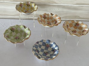 lot 47 image: (5) Mackenzie Childs Bowls including Mackenzie Childs Morning Glory Bowl
