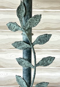 lot 52 image: Decorative Metal Table Lamp with Leaf Motif Design