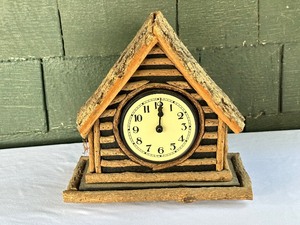 lot 77 image: Log Cabin Style Decorative Table Clock