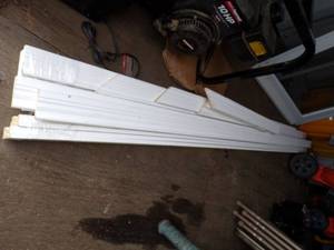 lot 36 image: 14 Pieces of Wood Trim 8 Long