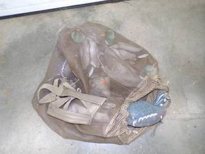 lot 85 image: Duck Decoy Bag with Decoys