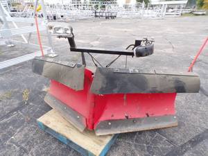 lot 3 image: Boss V Snow Plow