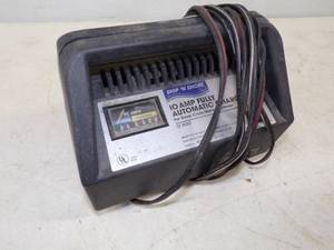 lot 115 image: 10 AMP Battery Charger