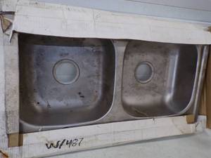 lot 64 image: Kitchen Sink