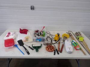 lot 67 image: Camping Supplies