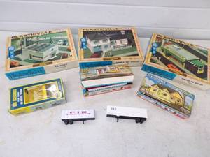lot 93 image: HO Scale Trains and Accessories