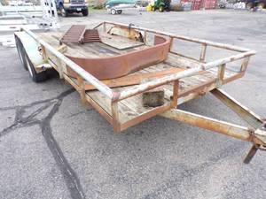 lot 8 image: 16 Steel Trailer